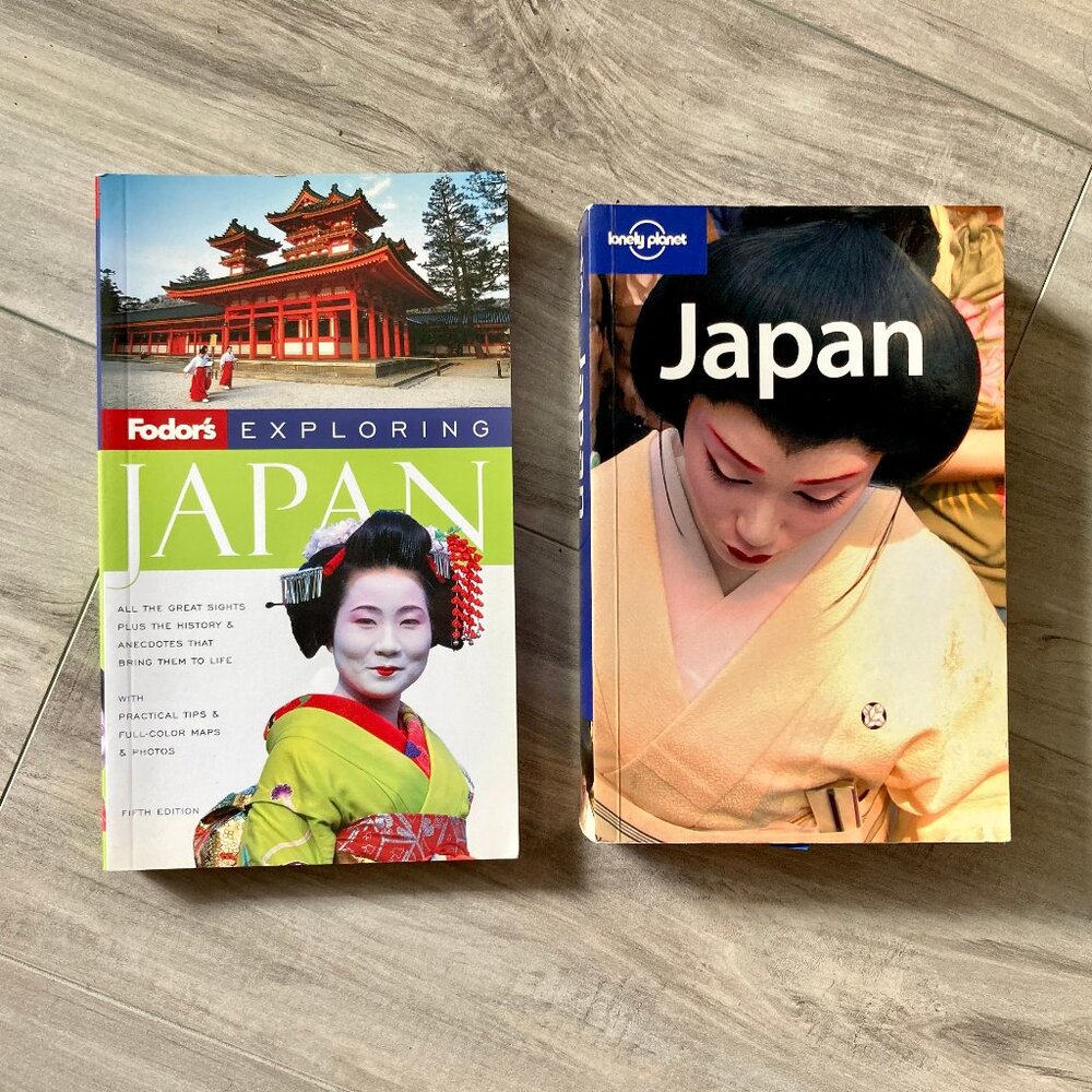2 Japanese Paperback Travel Books